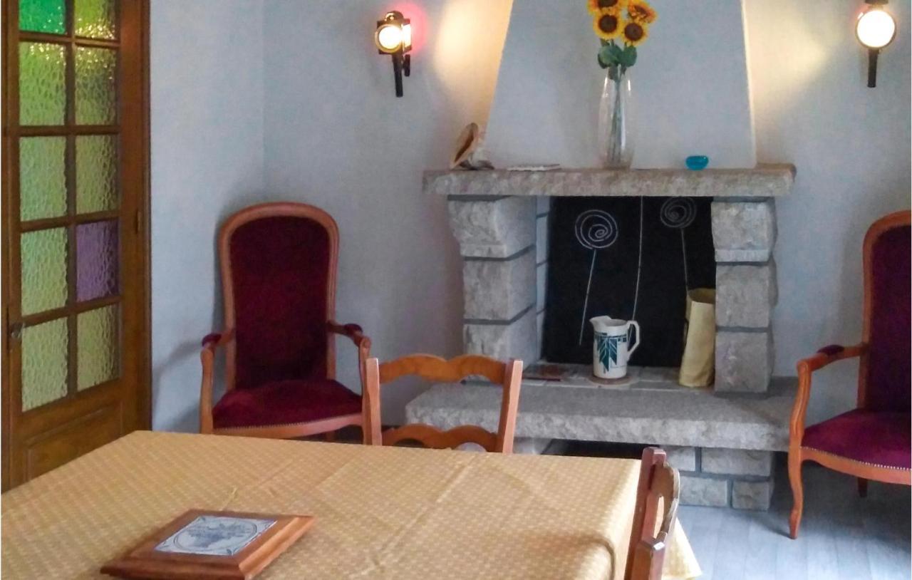 Cozy Home In Plancoet With Wifi Eksteriør bilde